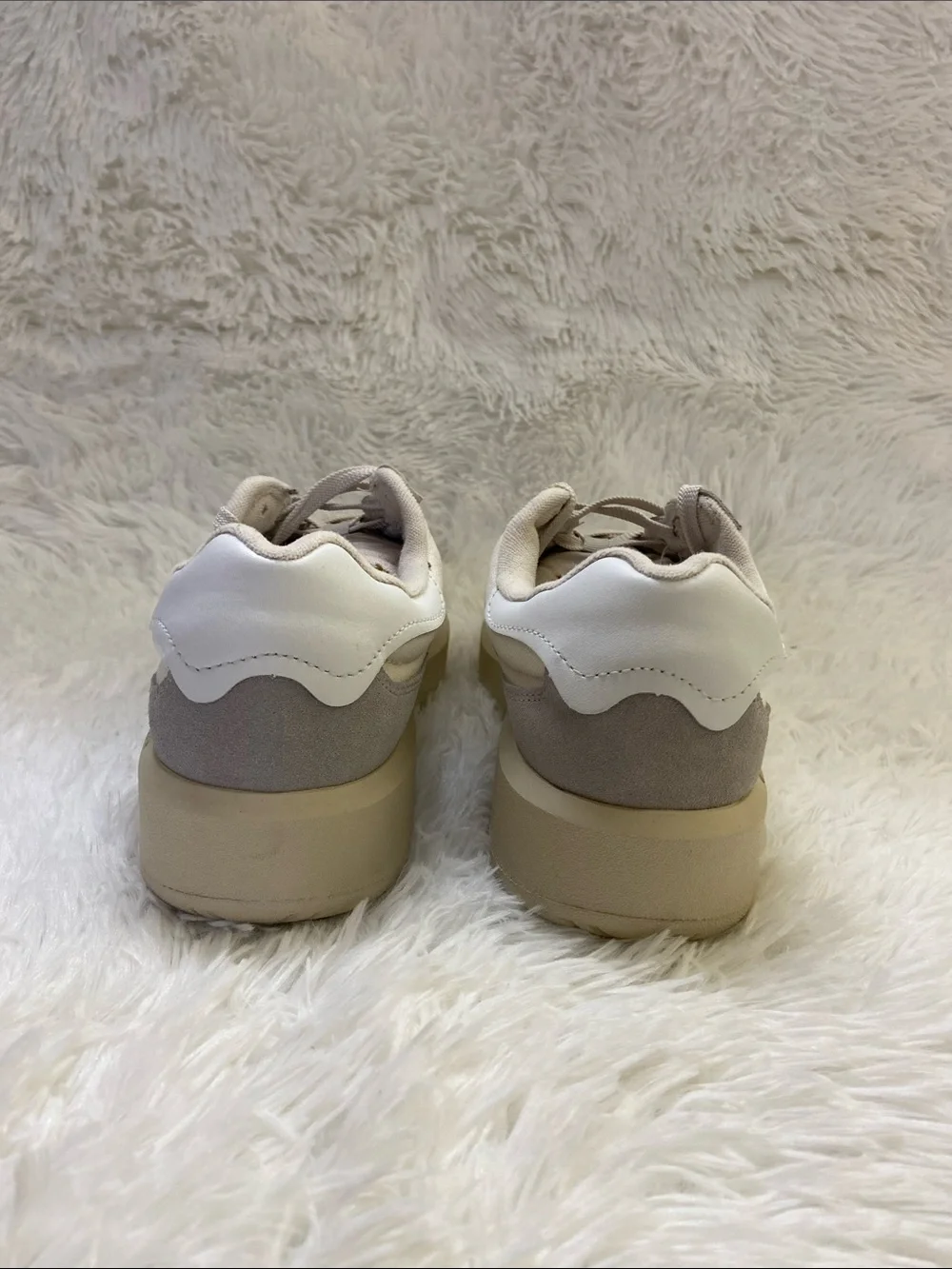 New Balance CT302  Men’s Cream and White Low Top,Platform Sneakers. Size-11.5